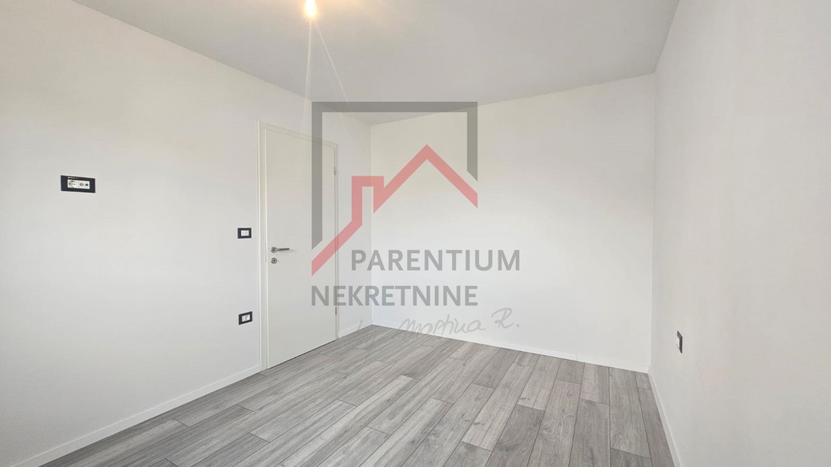 Appartamento con due camere da letto non lontano da Parenzo