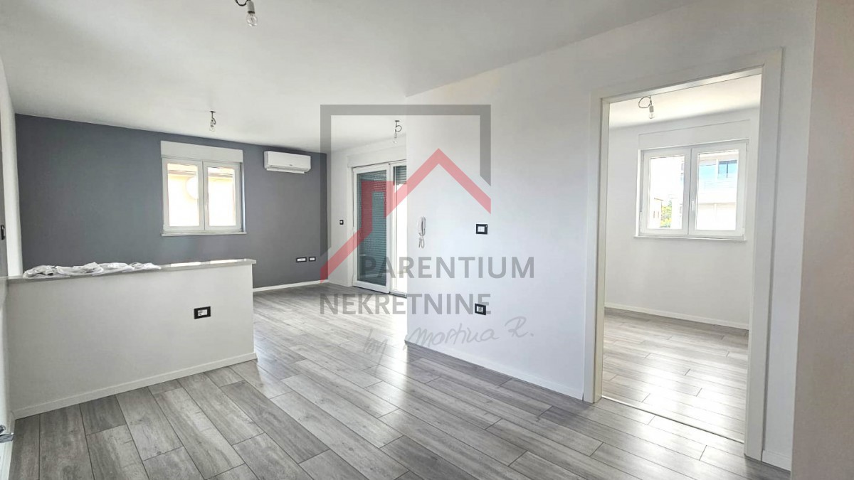 Appartamento con due camere da letto non lontano da Parenzo