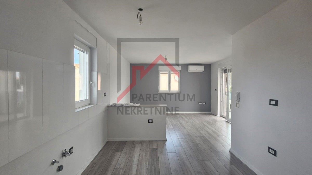 Appartamento con due camere da letto non lontano da Parenzo