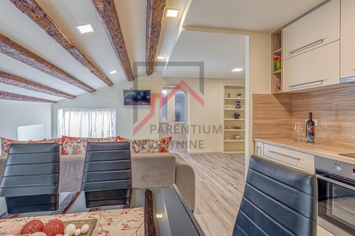 Istria, centro di Parenzo - Appartamento esclusivo in prima fila sul mare con magnifica vista