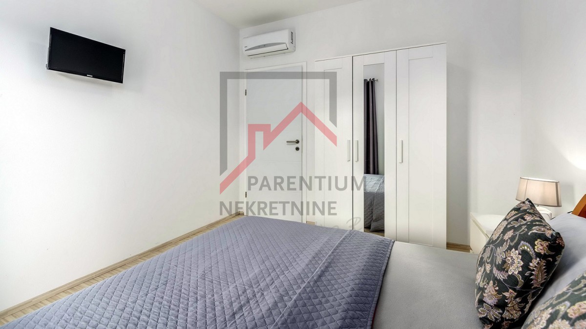 Zona Parenzo, casa indipendente con 4 camere da letto e piscina