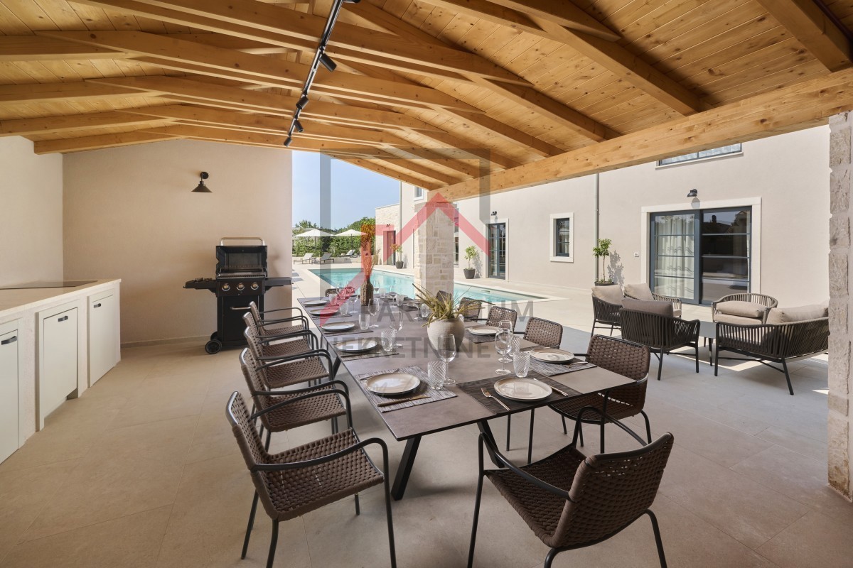 Bellissima villa nuova con ampio giardino