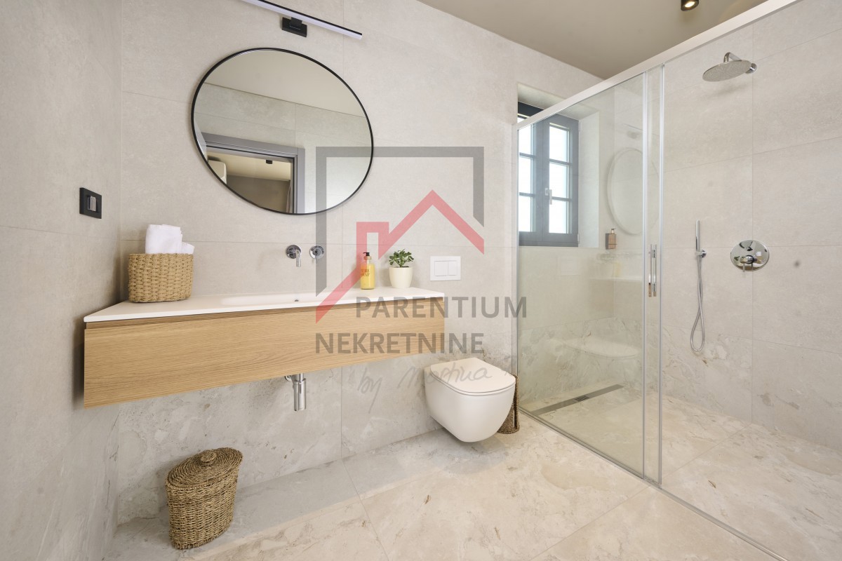 Bellissima villa nuova con ampio giardino