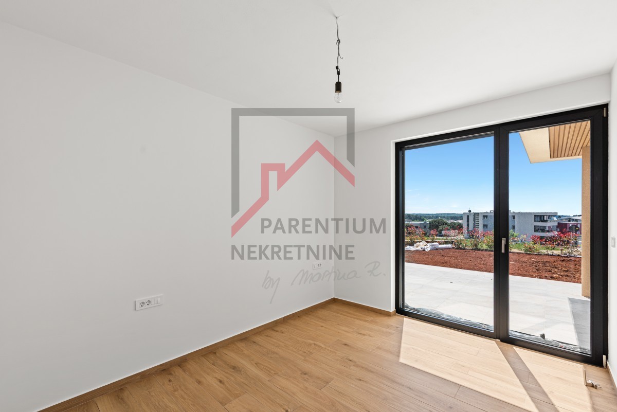 Istria, Cittanova - Istria, Cittanova - Moderno edificio di nuova costruzione con giardino, terrazza e vista mare