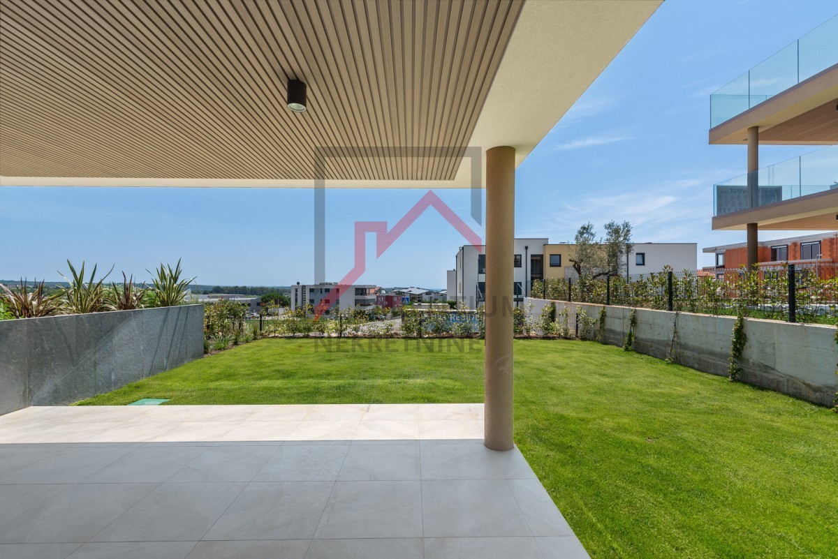 Istria, Cittanova - Istria, Cittanova - Moderno edificio di nuova costruzione con giardino, terrazza e vista mare