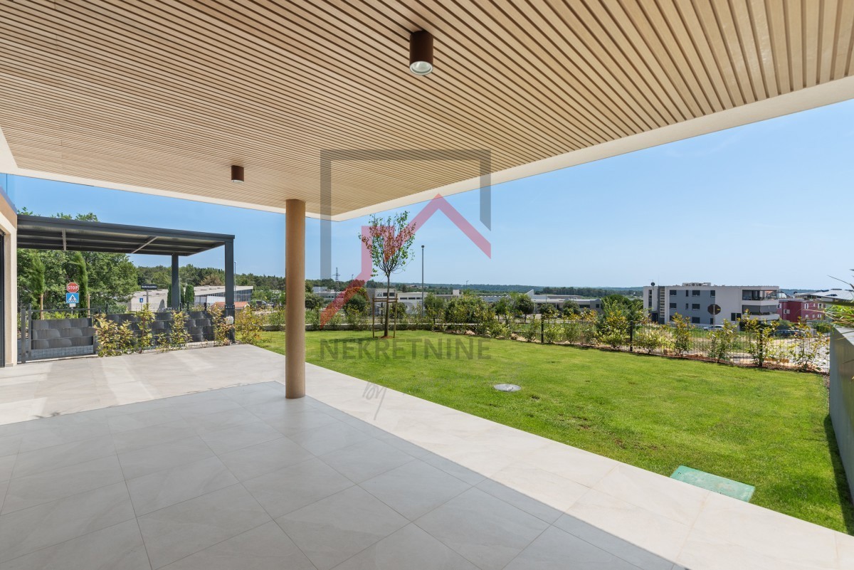 Istria, Cittanova - Istria, Cittanova - Moderno edificio di nuova costruzione con giardino, terrazza e vista mare