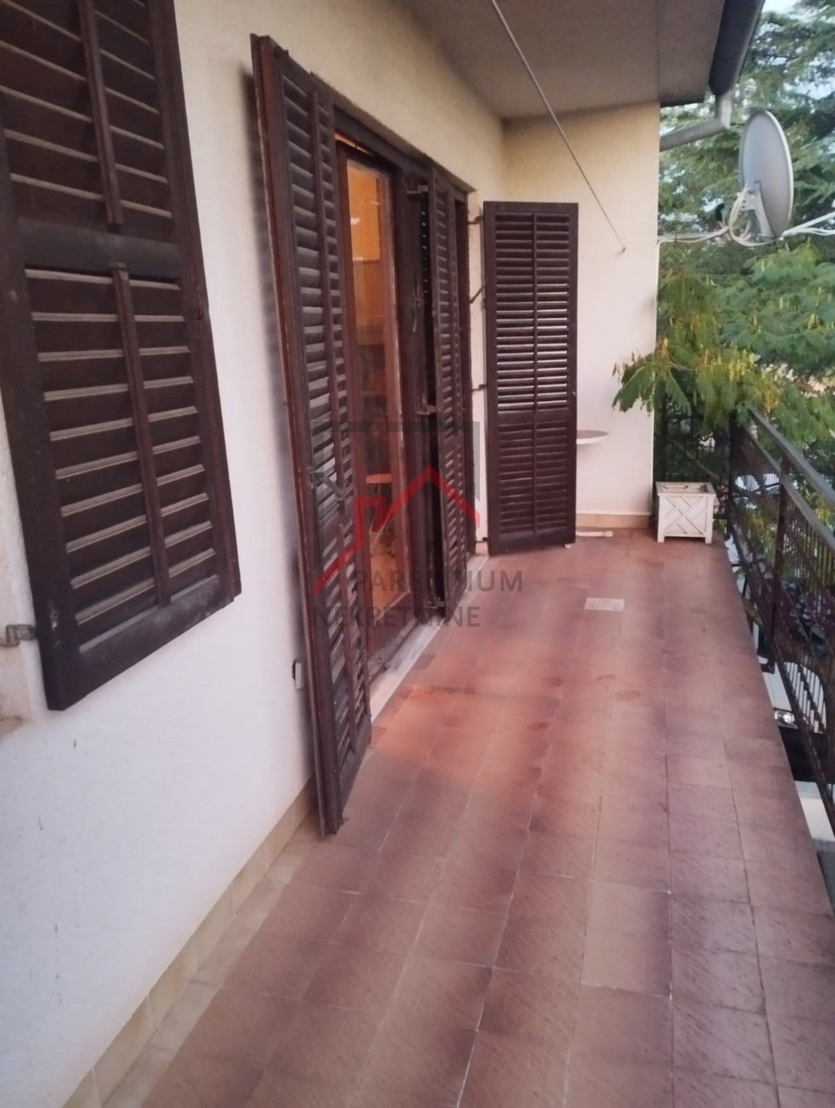 Casa indipendente con ampio giardino e terreno edificabile