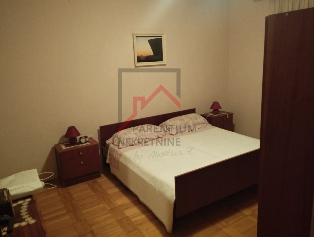 Casa indipendente con ampio giardino e terreno edificabile