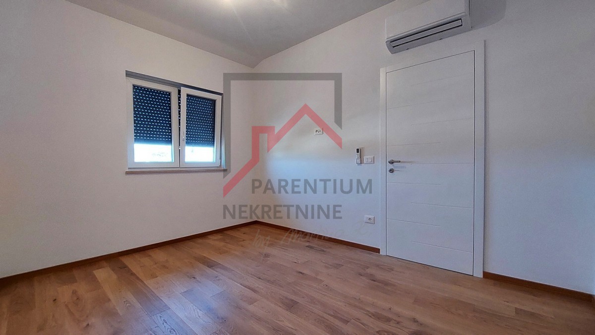 Appartamento di 72m2, nuova costruzione, due camere da letto, zona Parenzo