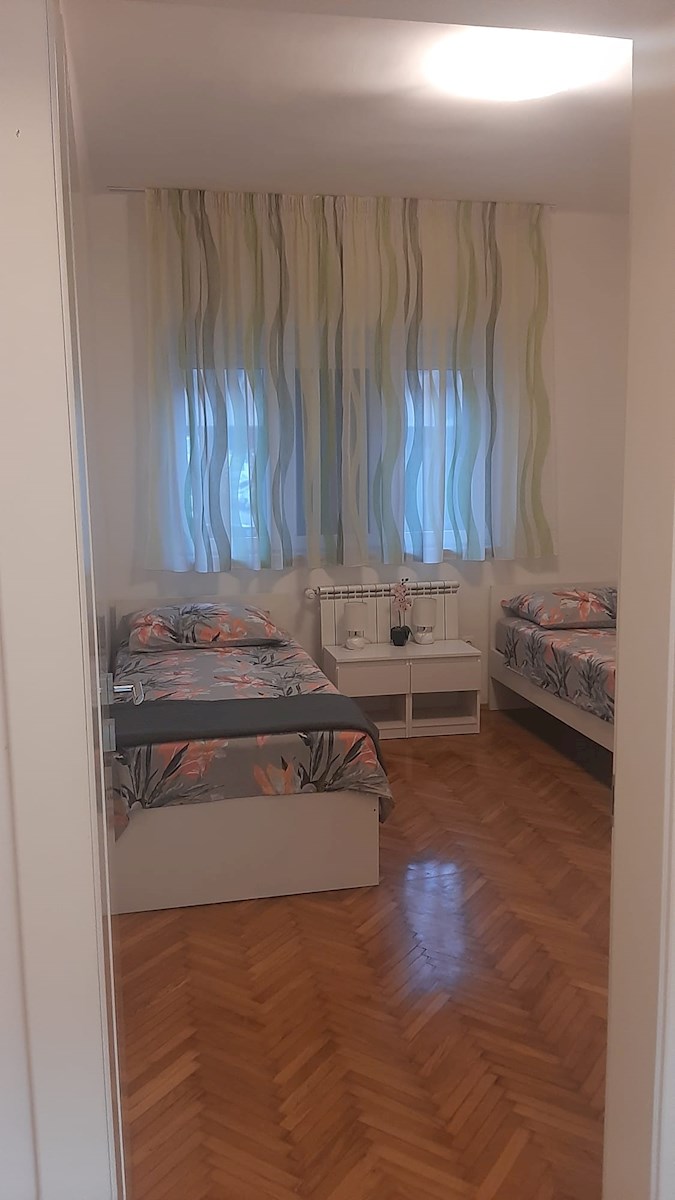 Appartamento con due camere da letto nel centro città – completamente ristrutturato e arredato