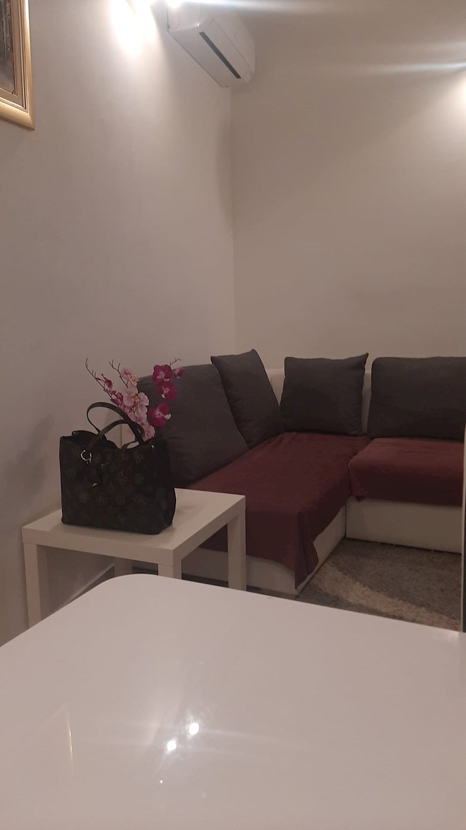 Appartamento con due camere da letto nel centro città – completamente ristrutturato e arredato