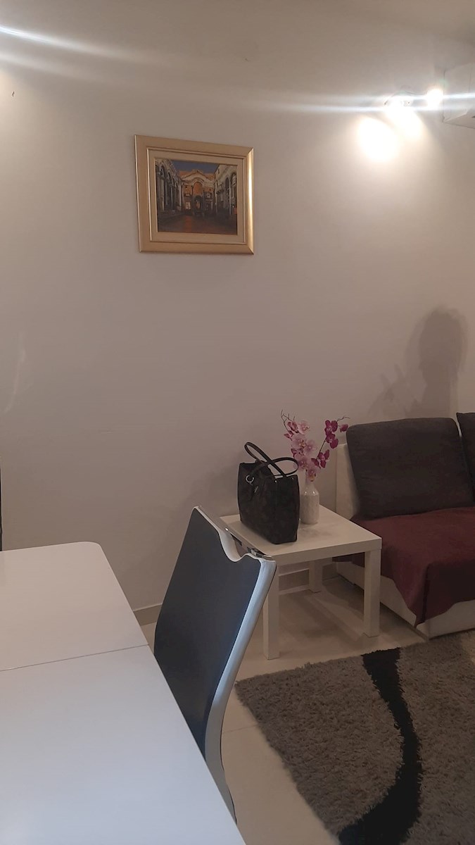 Appartamento con due camere da letto nel centro città – completamente ristrutturato e arredato