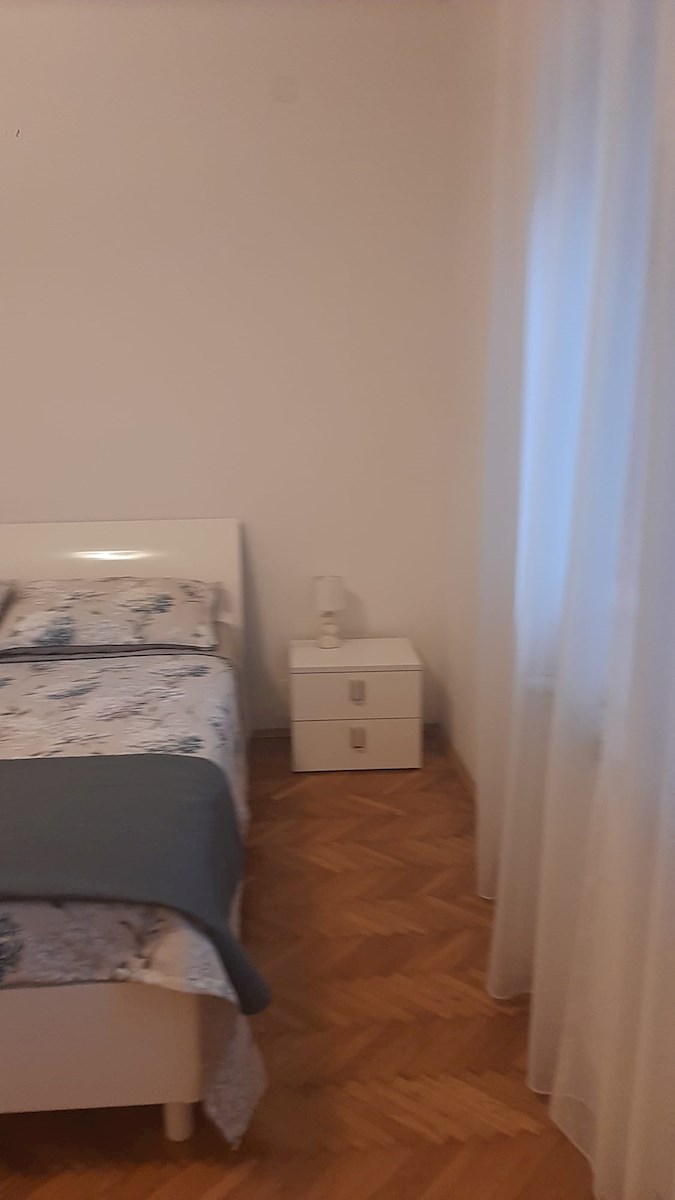 Appartamento con due camere da letto nel centro città – completamente ristrutturato e arredato