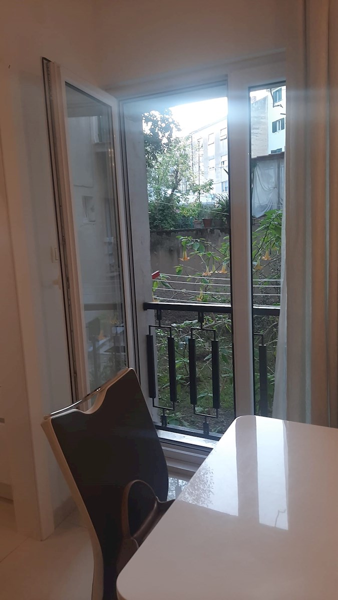 Appartamento con due camere da letto nel centro città – completamente ristrutturato e arredato