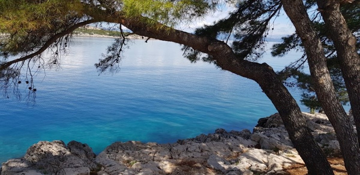 Hvar, Terreno edificabile, prima fila