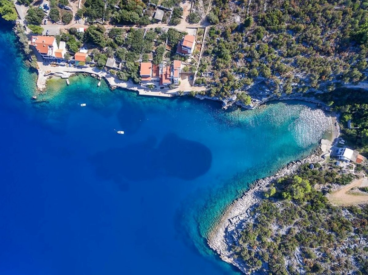 Hvar, Terreno edificabile, prima fila