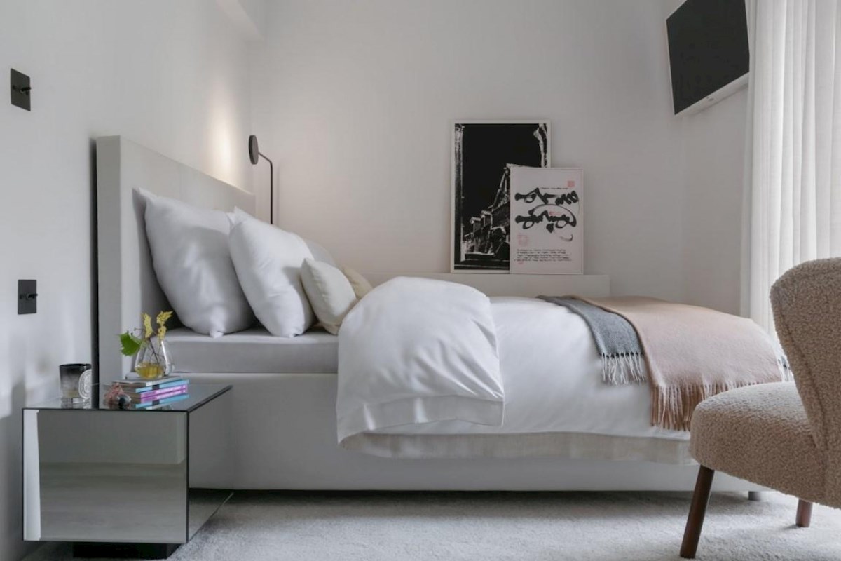 Zagabria – Appartamento di design (120 m²) con giardino privato