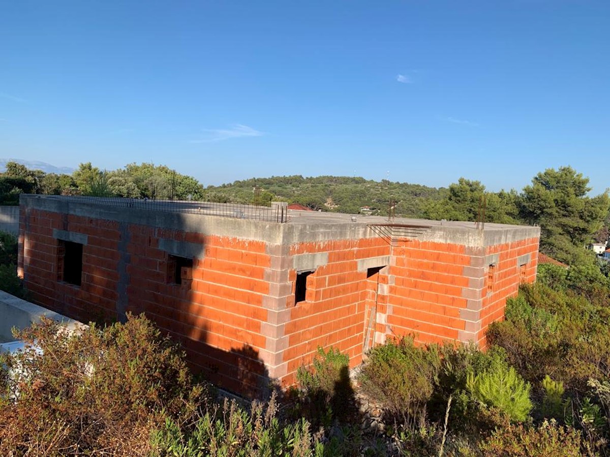 Šolta Rogač - la costruzione è iniziata