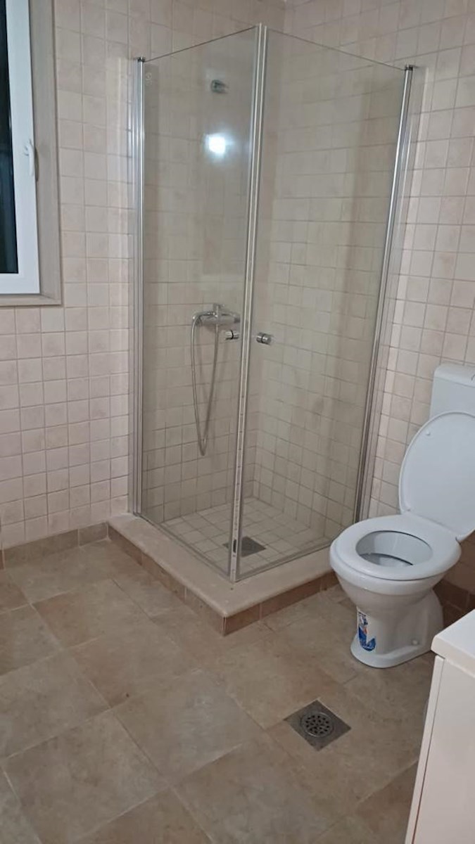 Autentica casa in pietra con ampio giardino – Donji Humac, isola di Brač