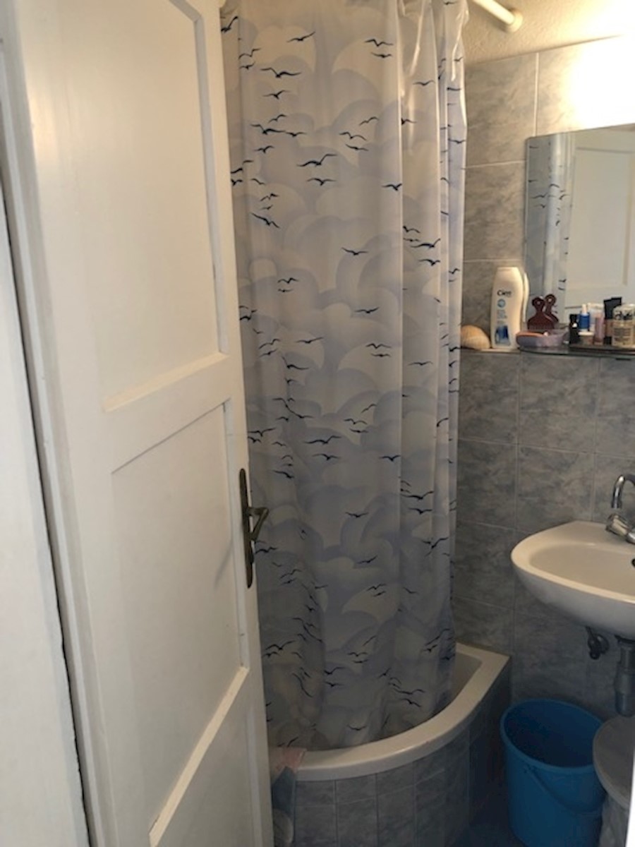 Stomorska - appartamento a due piani in una vecchia casa di pietra nel centro della citta