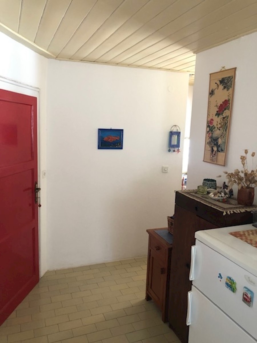 Stomorska - appartamento a due piani in una vecchia casa di pietra nel centro della citta