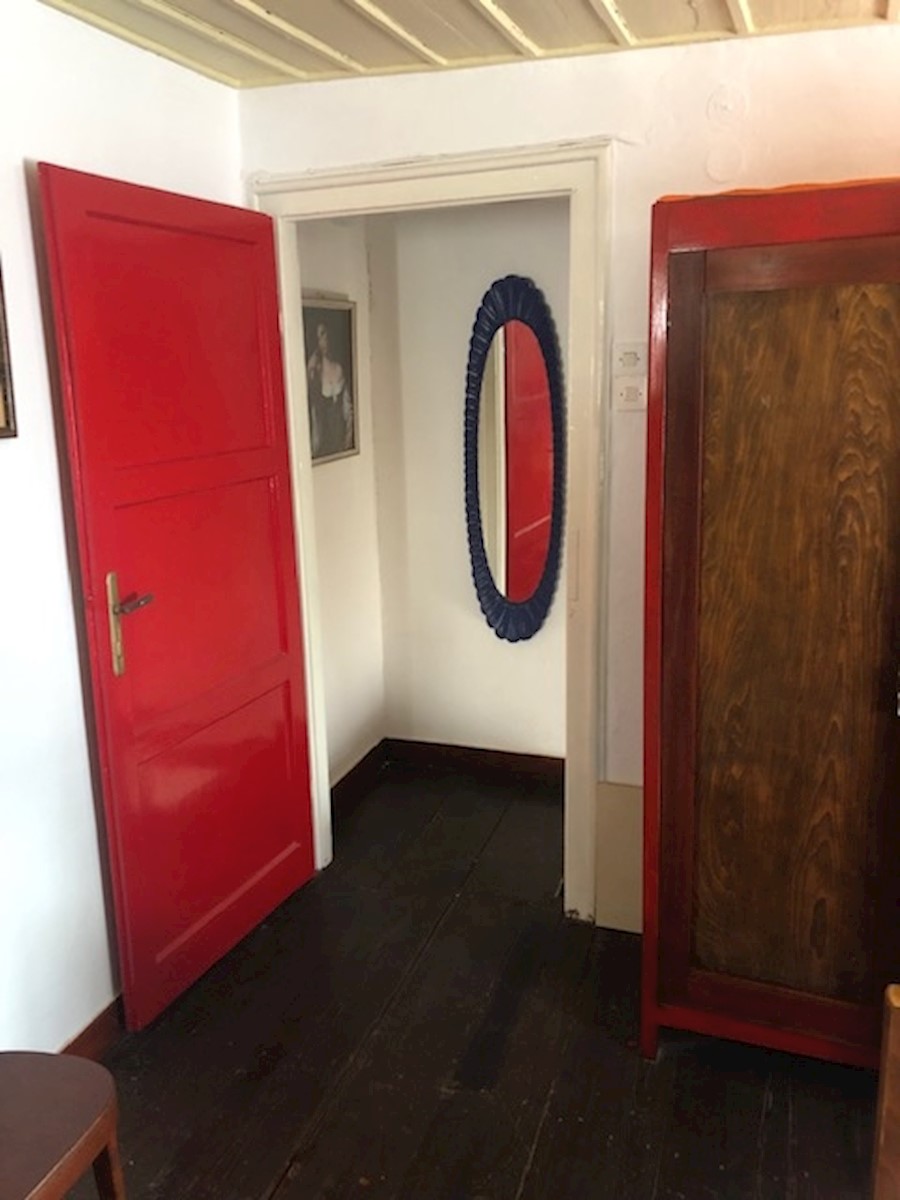 Stomorska - appartamento a due piani in una vecchia casa di pietra nel centro della citta