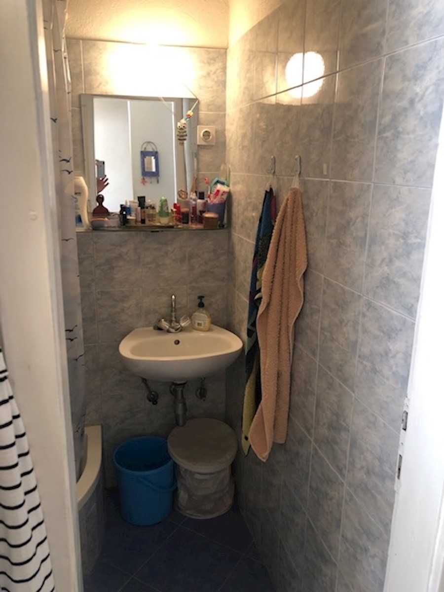 Stomorska - appartamento a due piani in una vecchia casa di pietra nel centro della citta