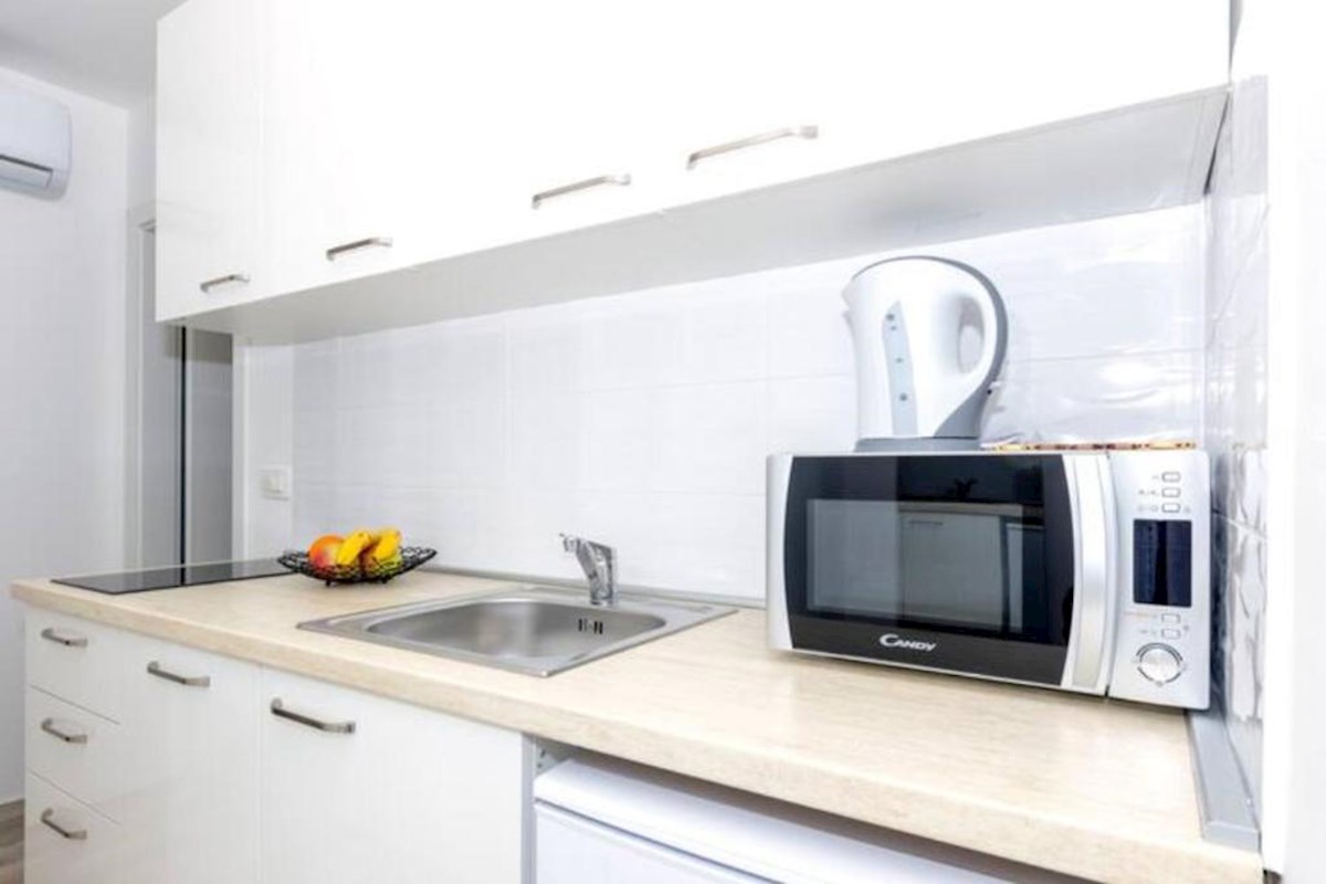 Appartamento Ristrutturato con Cortile in una Zona Prestigiosa – Meje/Zvončac, Spalato