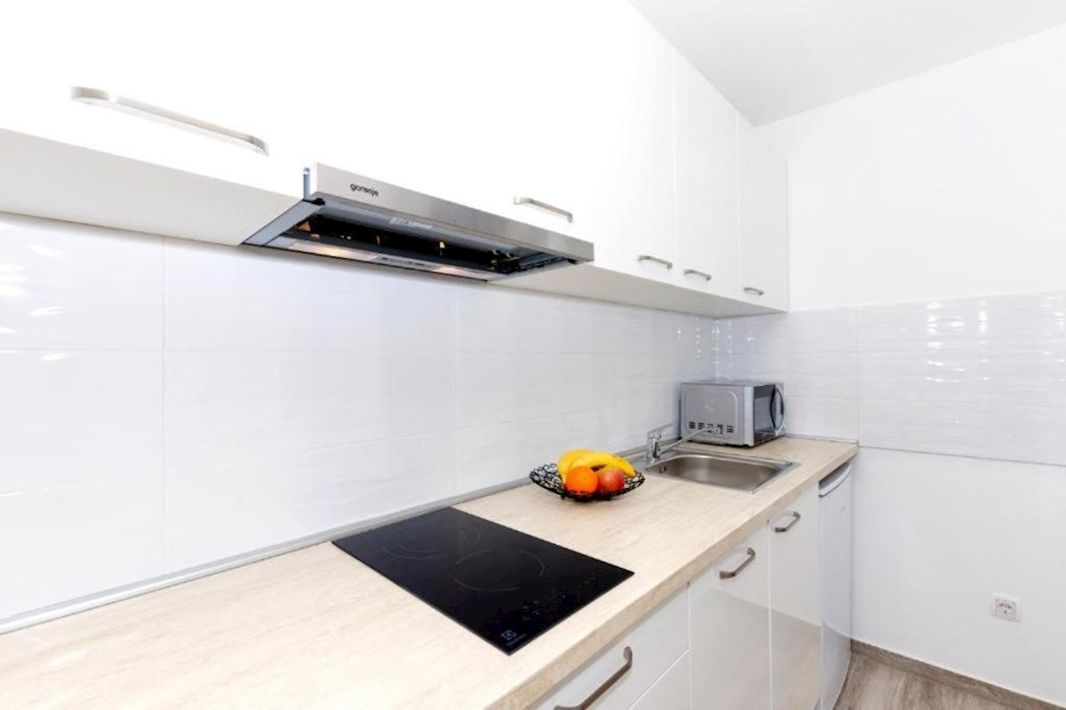 Appartamento Ristrutturato con Cortile in una Zona Prestigiosa – Meje/Zvončac, Spalato