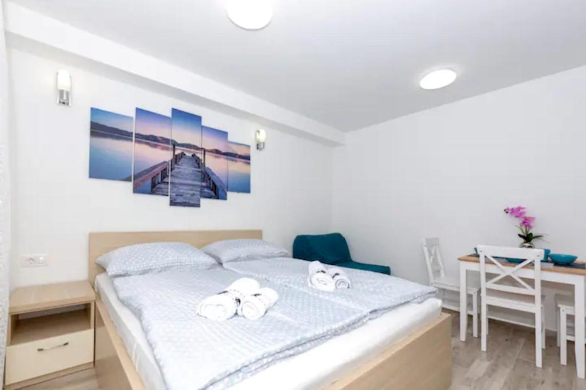 Appartamento Ristrutturato con Cortile in una Zona Prestigiosa – Meje/Zvončac, Spalato