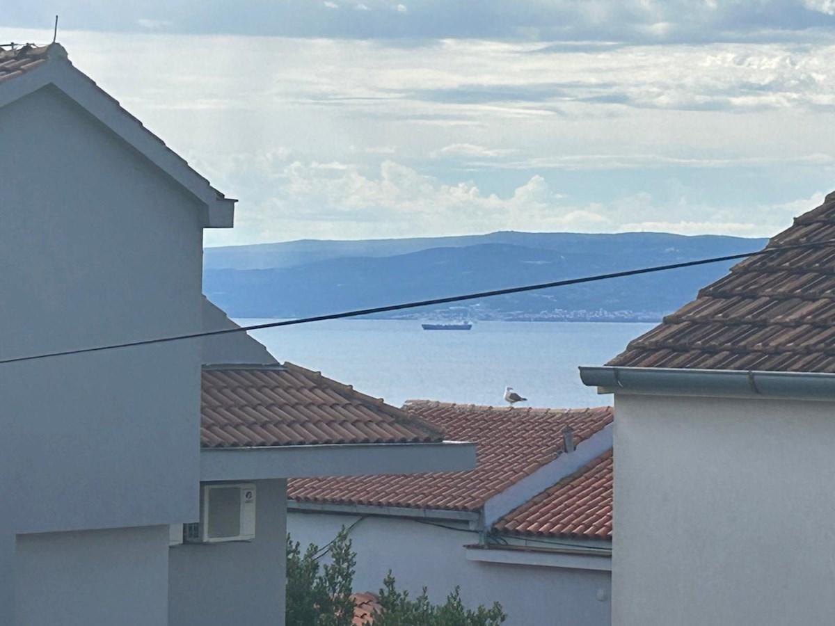 Ampio appartamento con vista mare parziale – Bačvice, Spalato