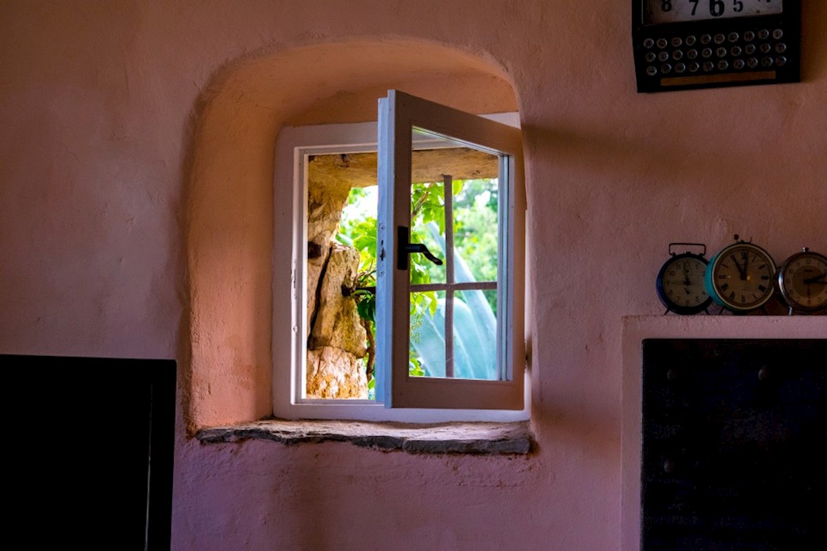 PALAZZO DI PIETRA sulla cima dell'isola di Hvar