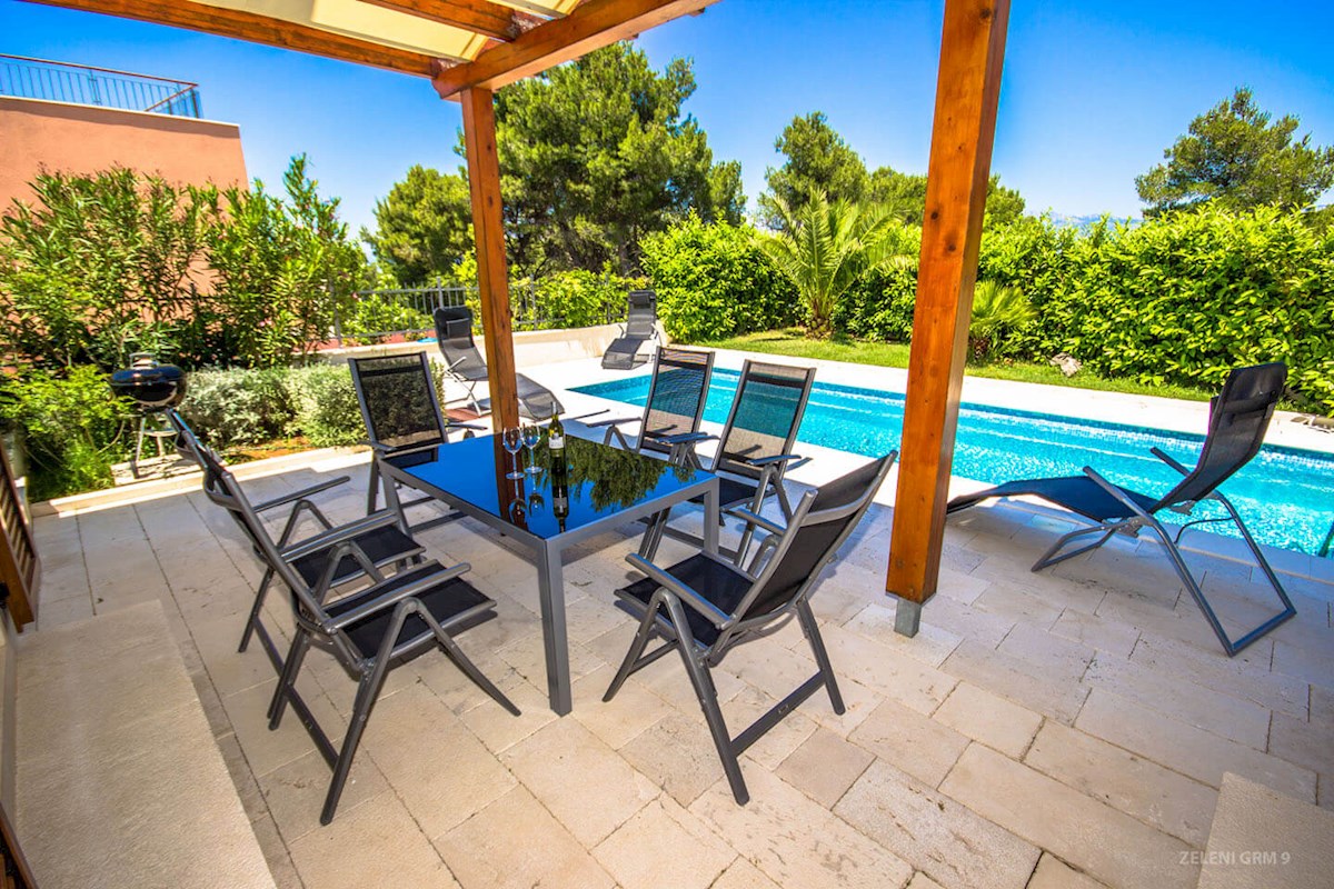 Brač, Splitska - casa con piscina e vista panoramica