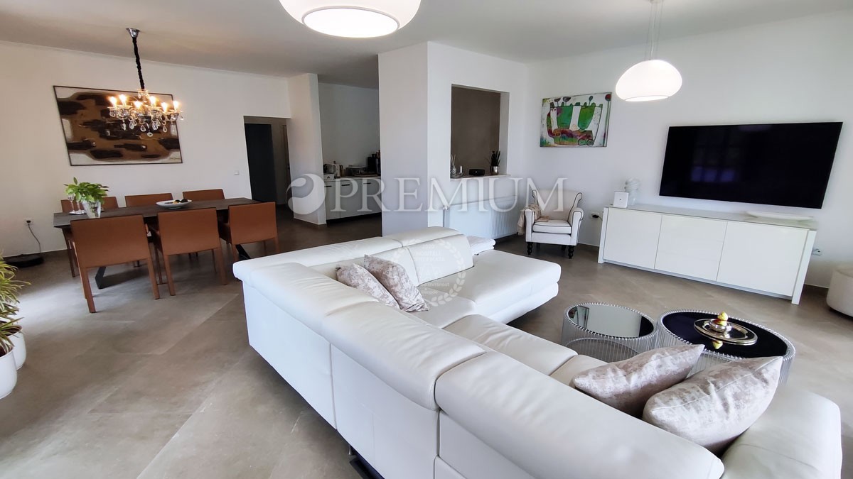 Malinska, spaziosa casa indipendente con piscina!