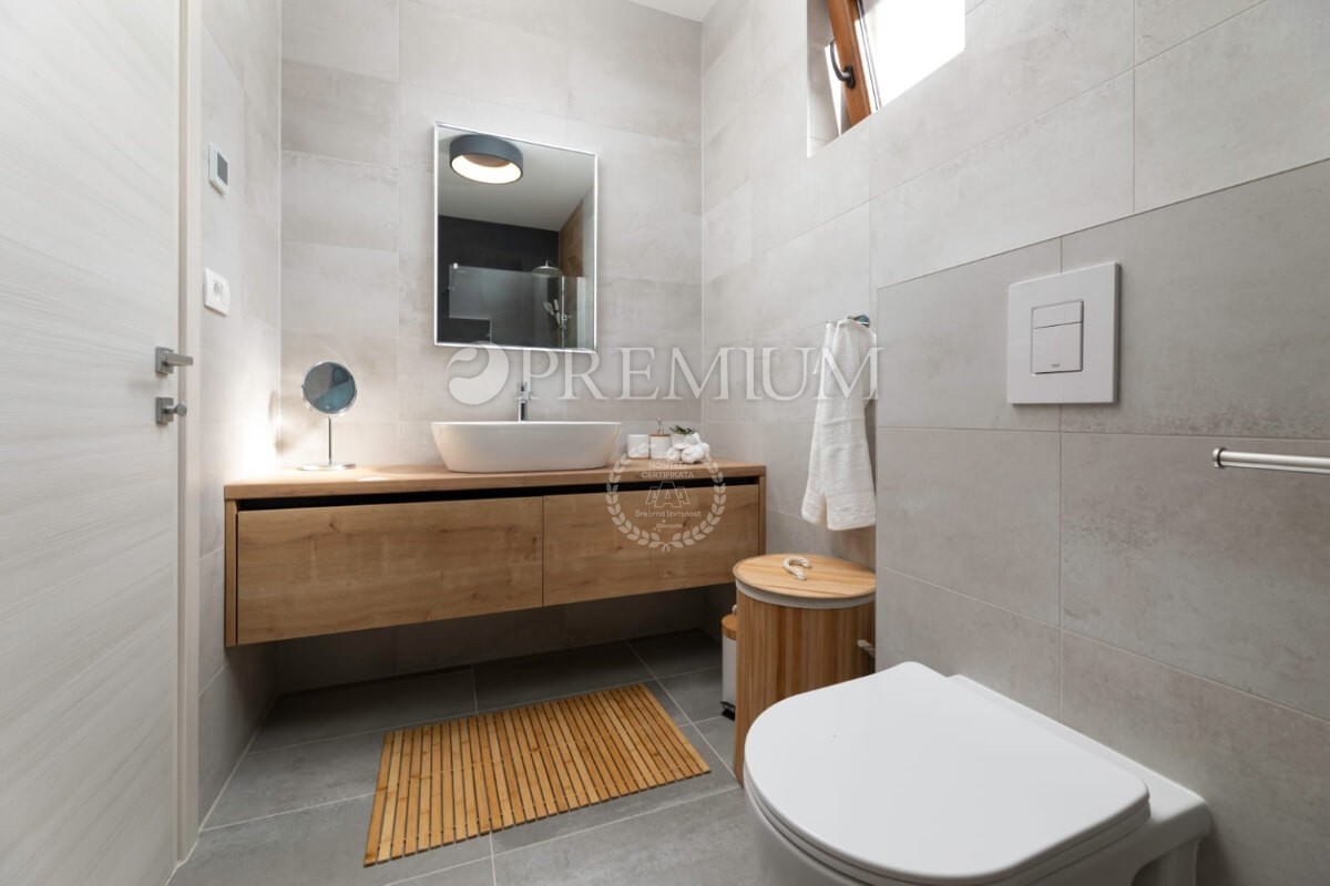 Malinska, esclusiva casa di stile con aista mare!