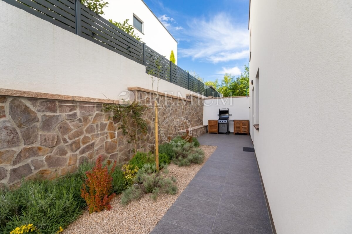 Malinska, esclusiva casa di stile con aista mare!