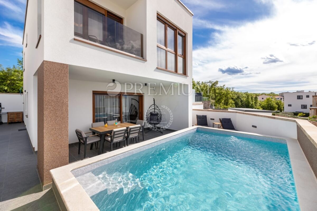 Malinska, esclusiva casa di stile con aista mare!