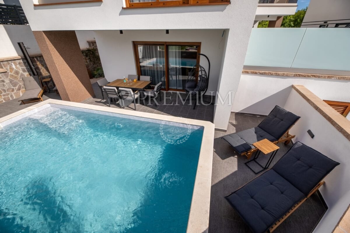 Malinska, esclusiva casa di stile con aista mare!