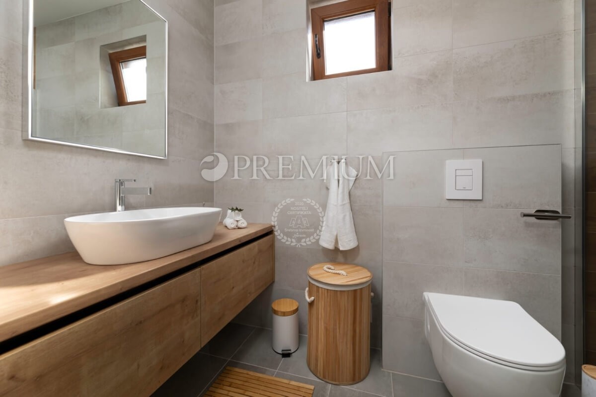 Malinska, esclusiva casa di stile con aista mare!