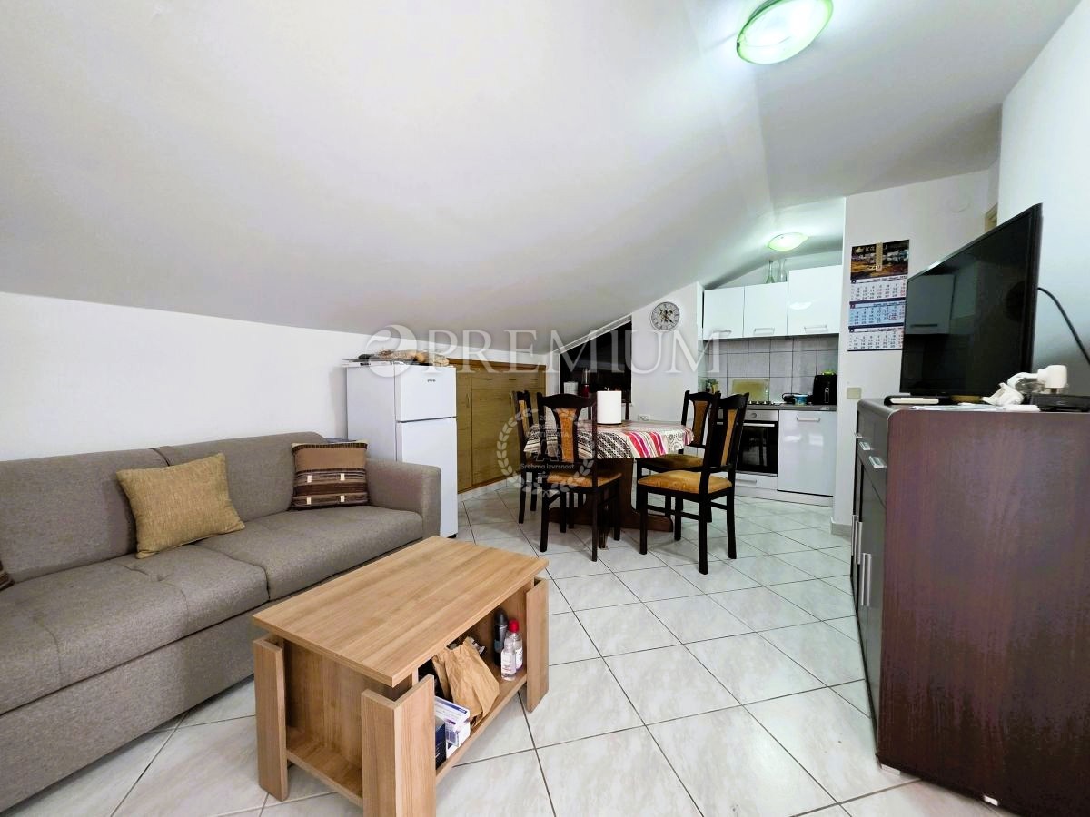 Malinska, appartamento vicino al mare, 55 m²