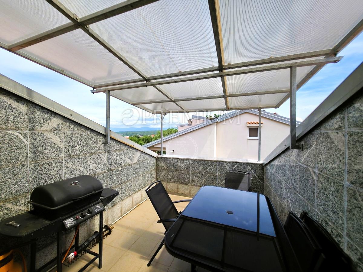 Malinska, appartamento vicino al mare, 55 m²