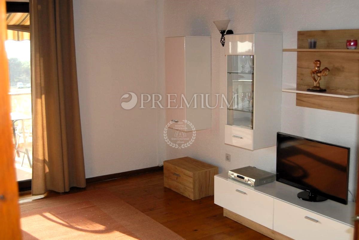 Punat, casa con piscina, vicino al mare!