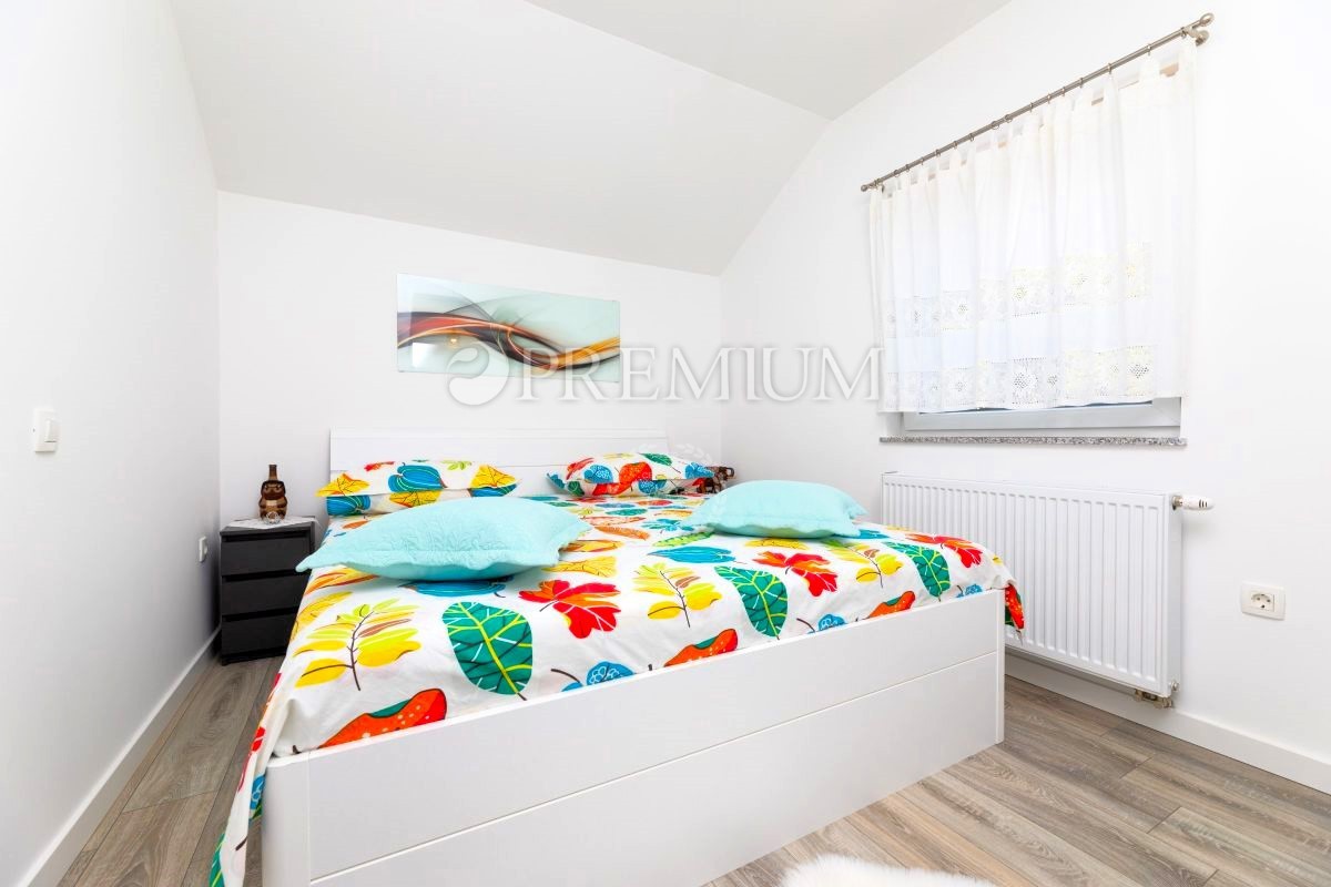 Isola di Krk, Soline – Appartamento arredato in vendita!