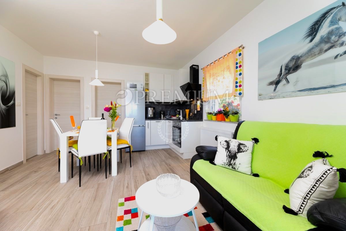 Isola di Krk, Soline – Appartamento arredato in vendita!