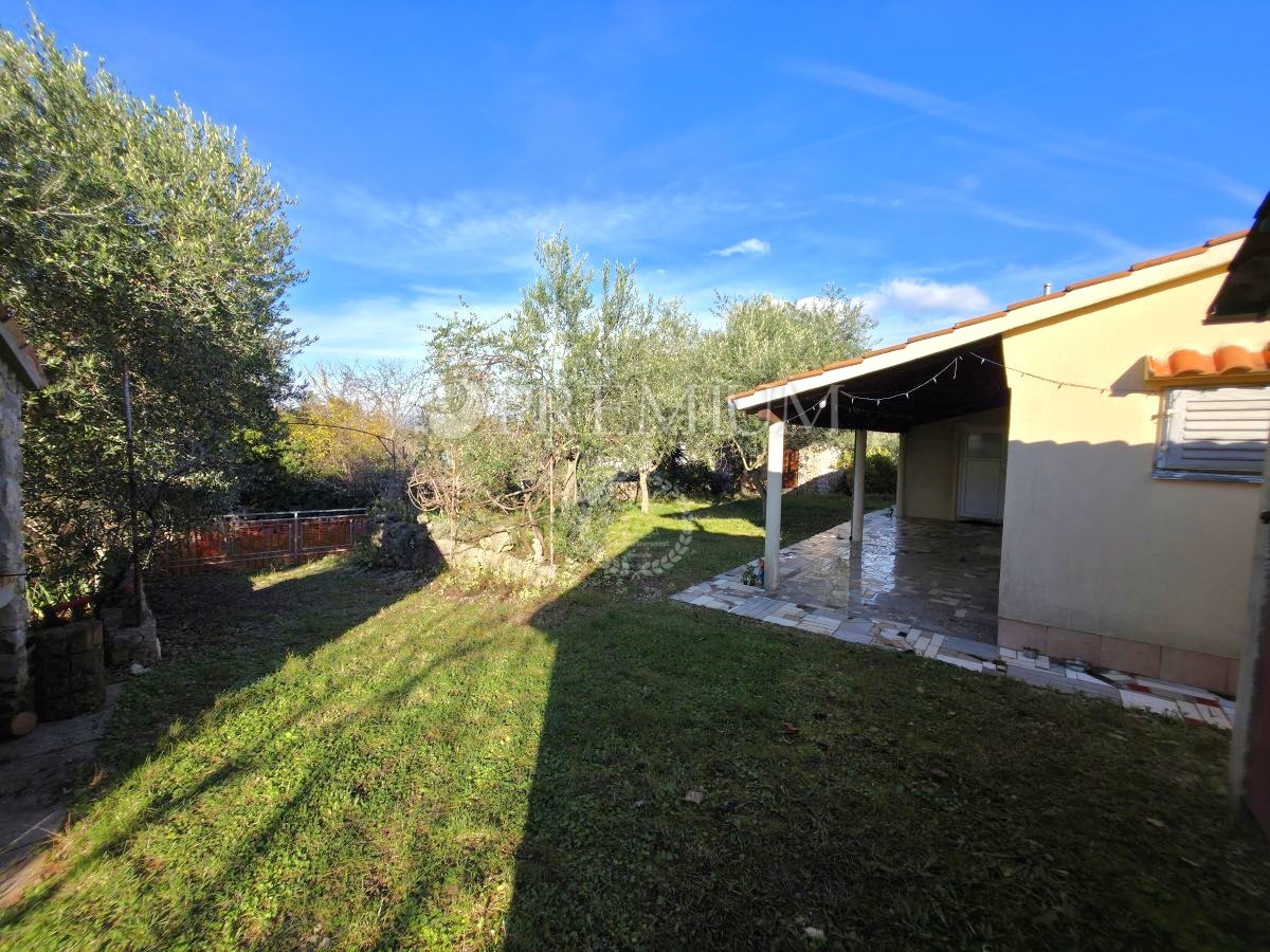 Zona Malinska, casa indipendente da ristrutturare!