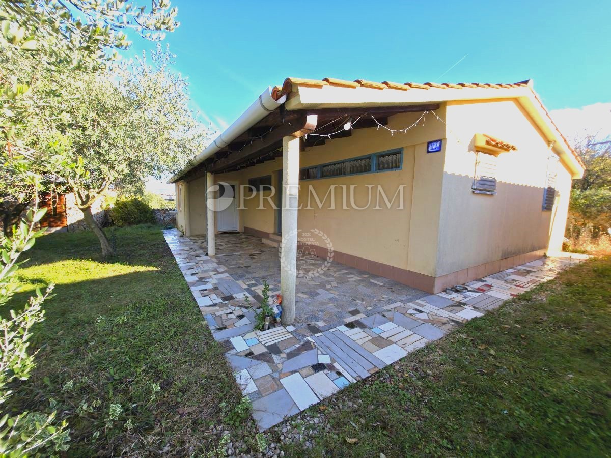 Zona Malinska, casa indipendente da ristrutturare!