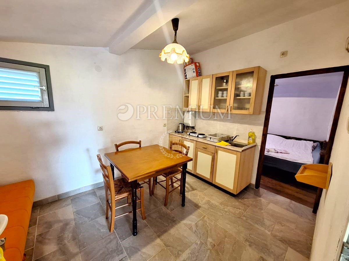 Zona Malinska, casa indipendente da ristrutturare!