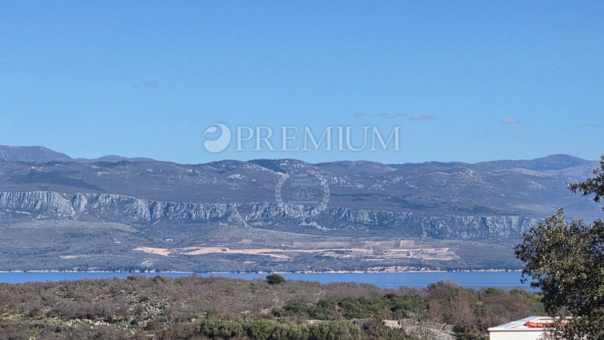 Vrbnik, isola di Krk – terreno vista mare!