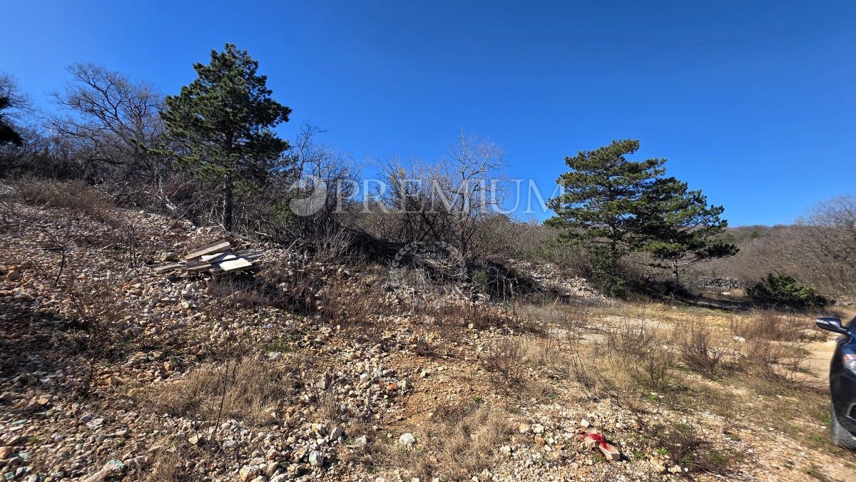 Vrbnik, isola di Krk – terreno vista mare!