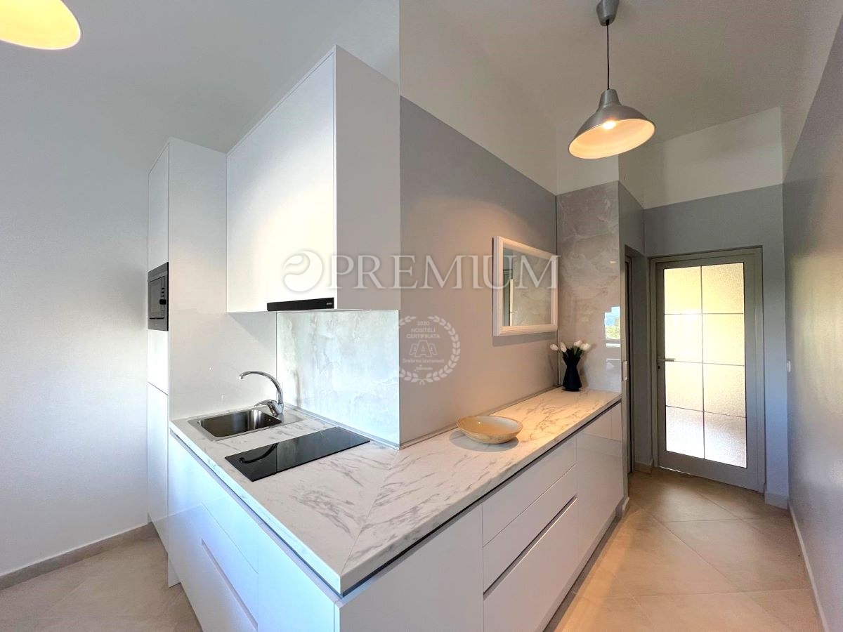 Malinska, appartamento piano terra con giardino!